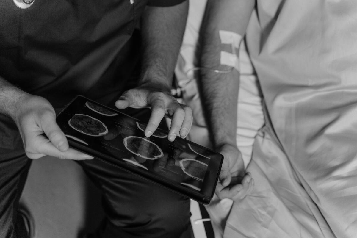 An apple a day may really keep the doctor away - the neurologist! Heart healthy habits might also help protect your brain from neurodegeneration, an important finding for people with the gene for Huntington’s disease.