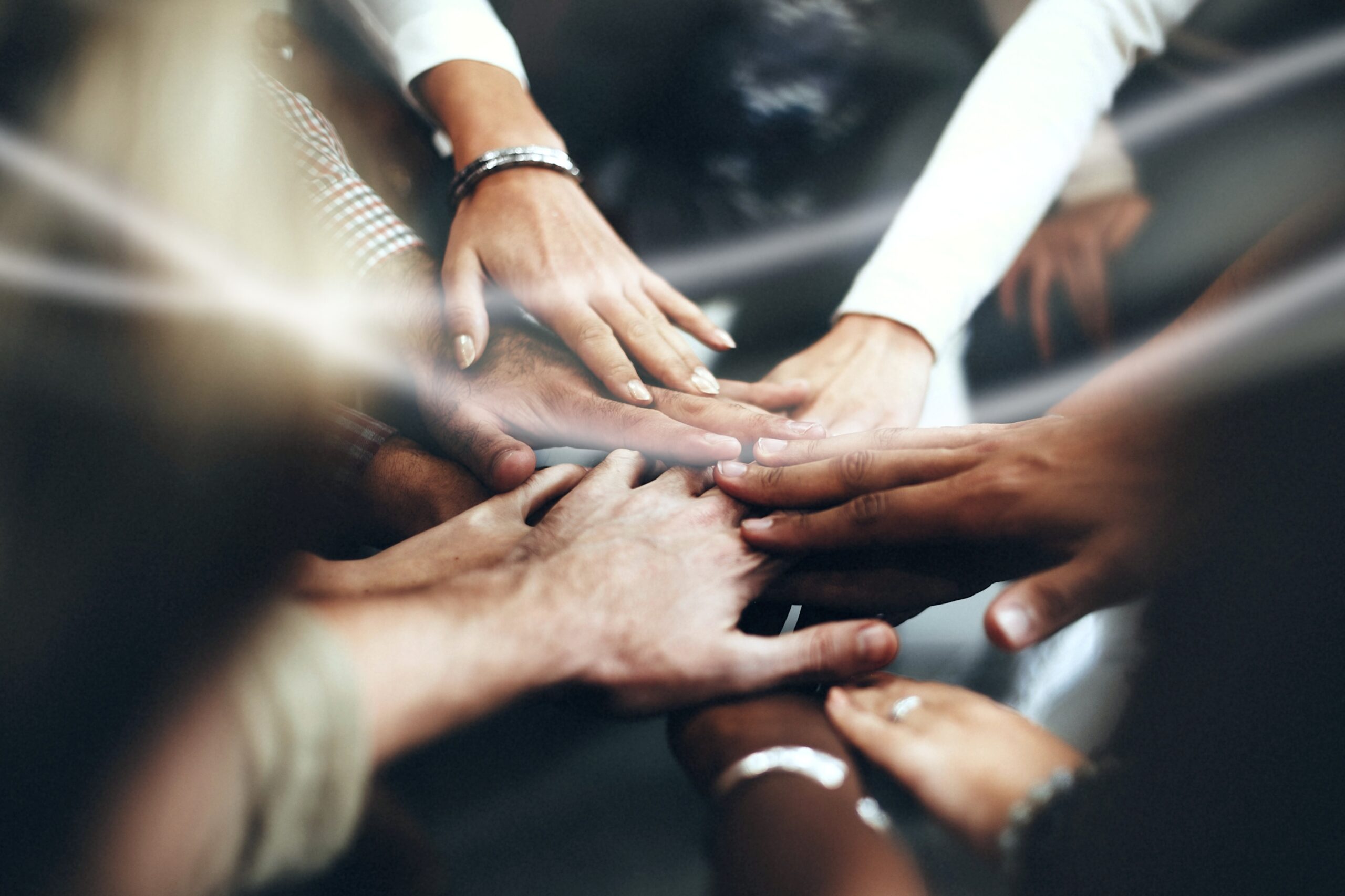 UniQure Receives FDA Meeting Minutes on AMT-130 While Community Support Remains Strong